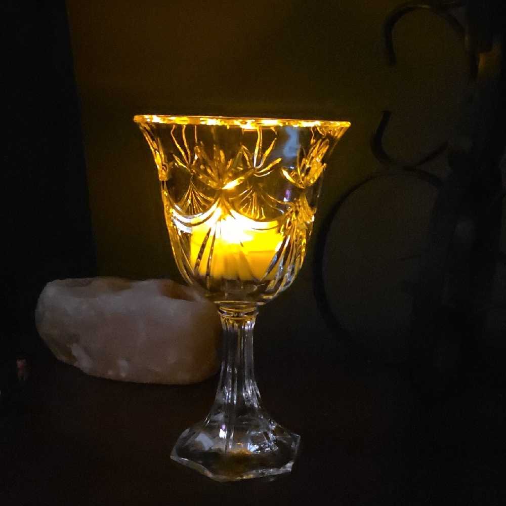 Elegant Crystal Candle Holder